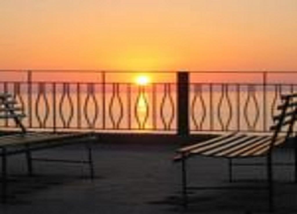 Terrazza Sul Mare Apartment Gioiosa Marea Bagian luar foto